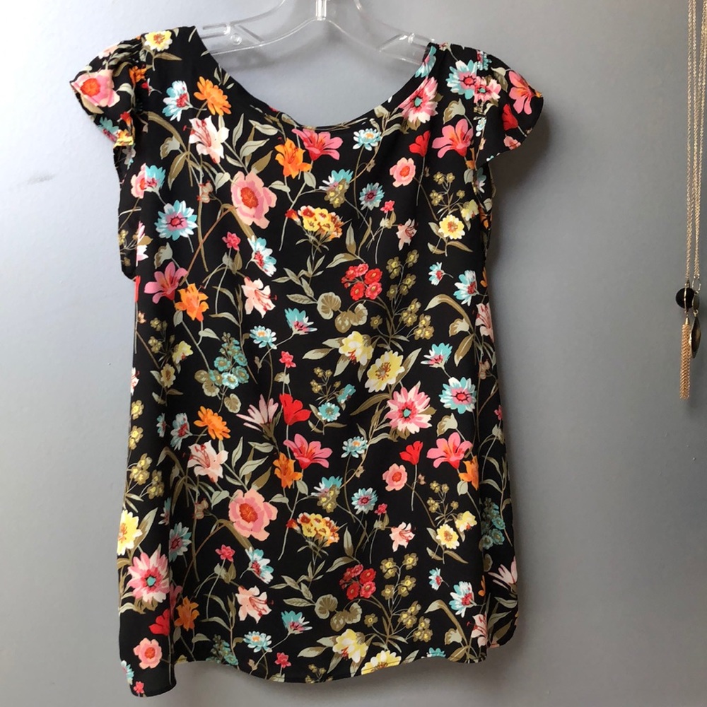 Loft floral flutter sleeve top